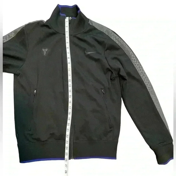 RARE 2011 NIKE KOBE BRYANT VENOMENON BLACK TRACK JACKET SIZE SMALL NICE!!! - Picture 10 of 14